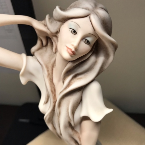 Giuseppe Armani Ecstasy woman model 1818F Italian sculpture. - Picture 1 of 14